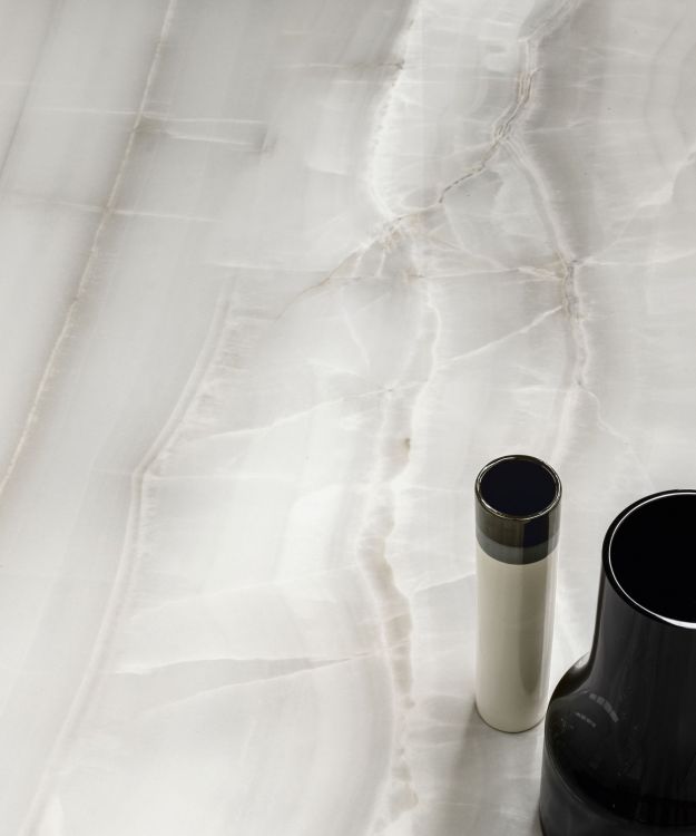 Akoya Silver Matte 24 x 48